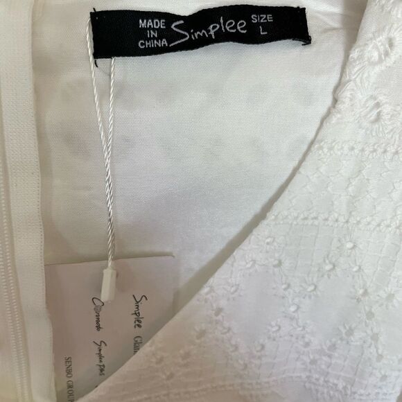 New Pretty White Eyelet Dress, Large - Picture 6 of 7